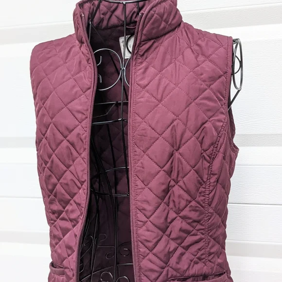 Van Hausen Burgundy Quilted Vest XS - Picture 3 of 4